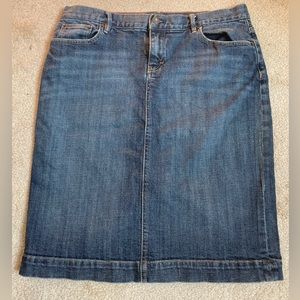 Vintage 90s JCrew denim skirt. Size 32